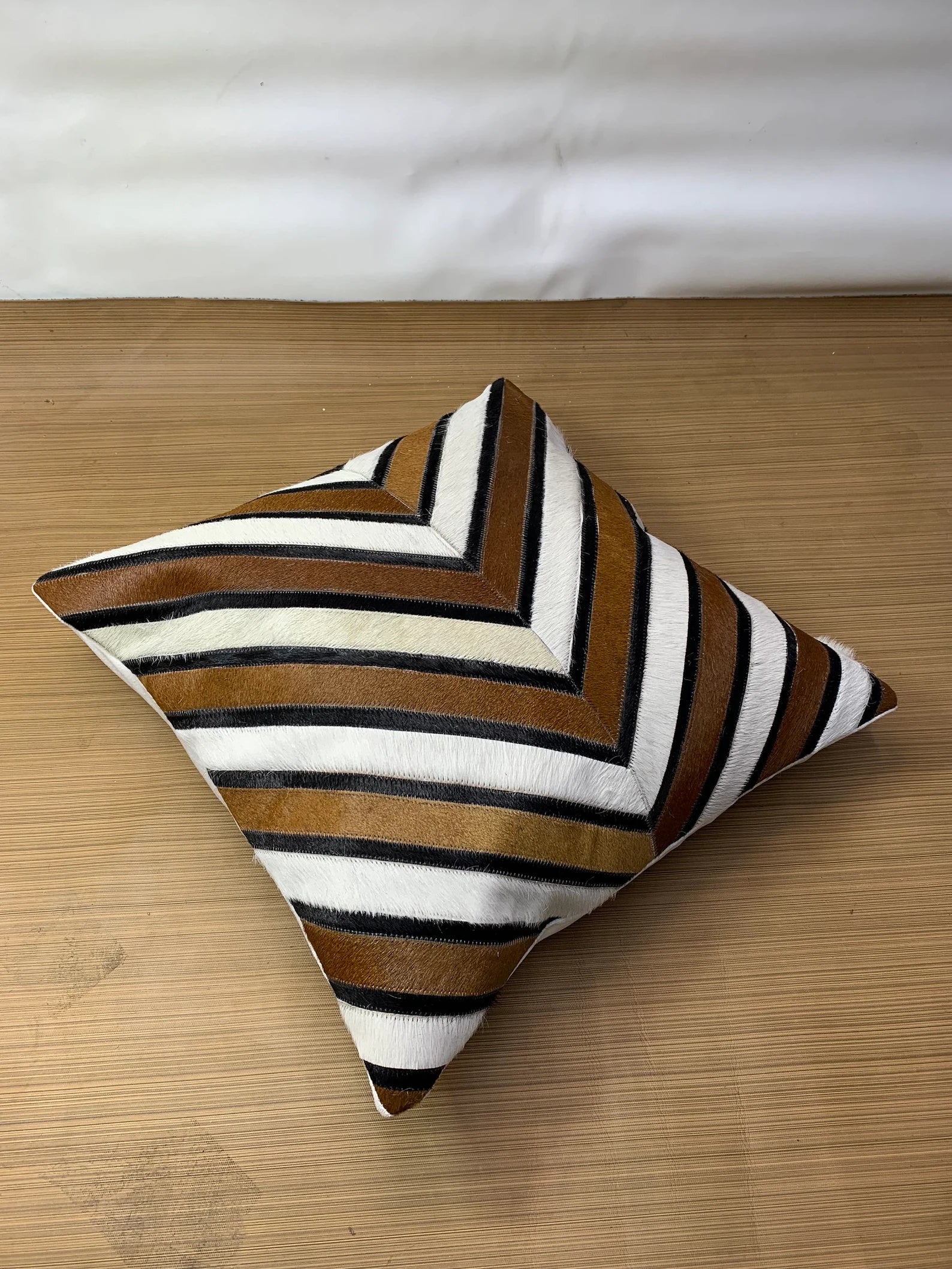 Handmade Cowhide Pillow Cover: Hair On Leather Cushion (18x18 inches)